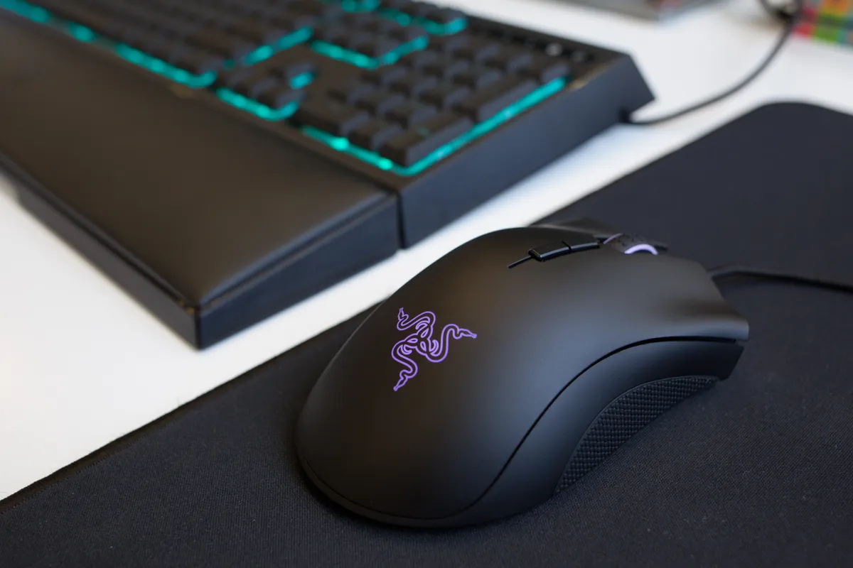 Ergonomic immortality: Why the DeathAdder still haunts the leaderboard.